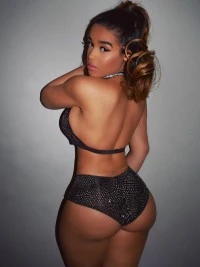 Female escort Amy