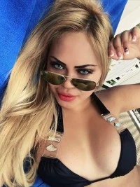 Female escort UAE Call Girls